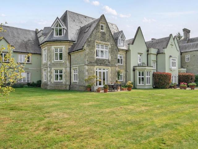 Flat for sale in Bolton Low Houses, Hampshire