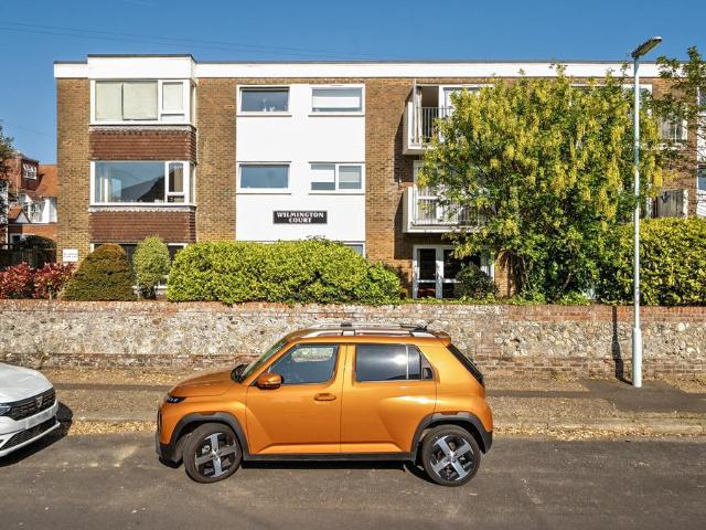 Flat for sale in West Worthing, Worthing