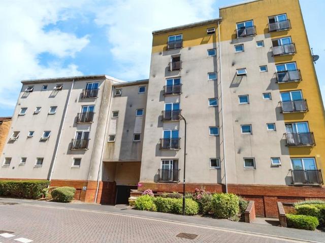 Flat for sale in St Mary's, City Of Southampton