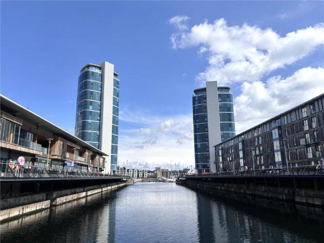 Flat for sale in Brompton, Gillingham