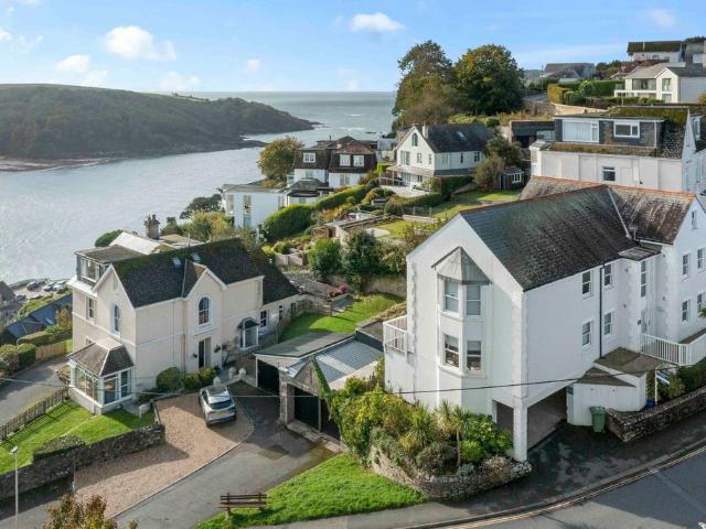 Flat for sale in Strode, Devon