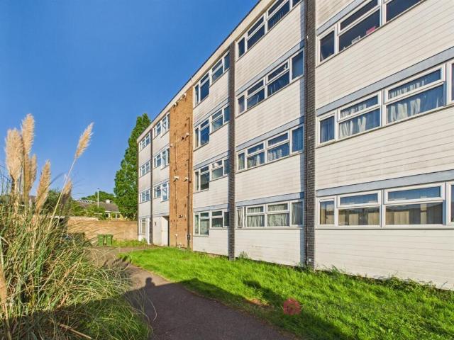 Flat for sale in The Stow, Harlow