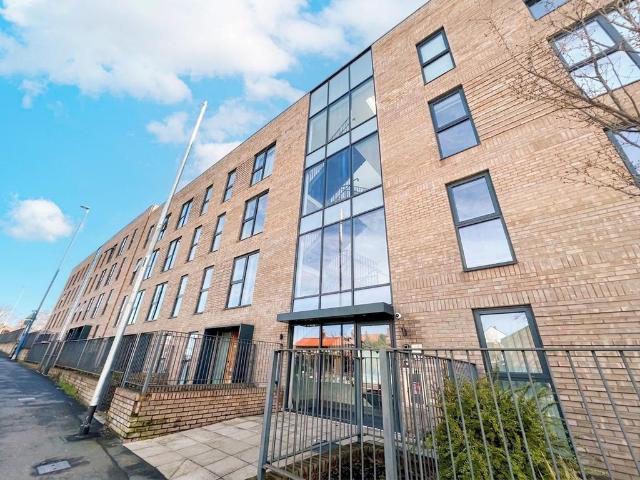 Flat for sale in Salford, Greater Manchester