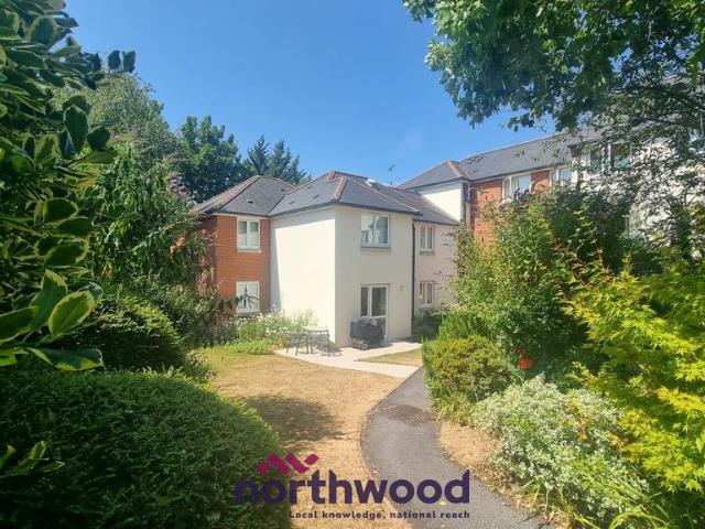 Flat for sale in Watergate, Devon
