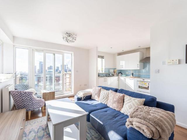 Flat for sale in Chalk Hill Estate, Greater London