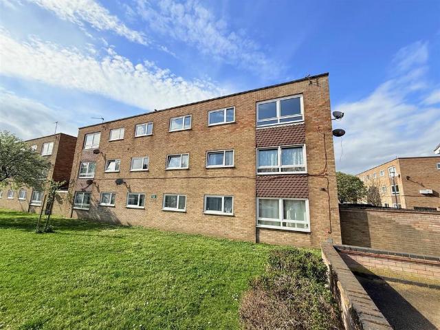 Flat for sale in Southtown, Stokesby