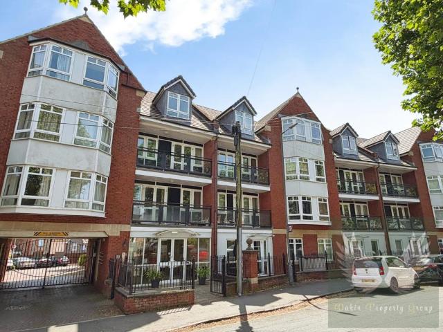 Flat for sale in Feckenham, City Of Bristol