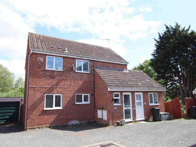 Flat for sale in Dale Hill, Essex