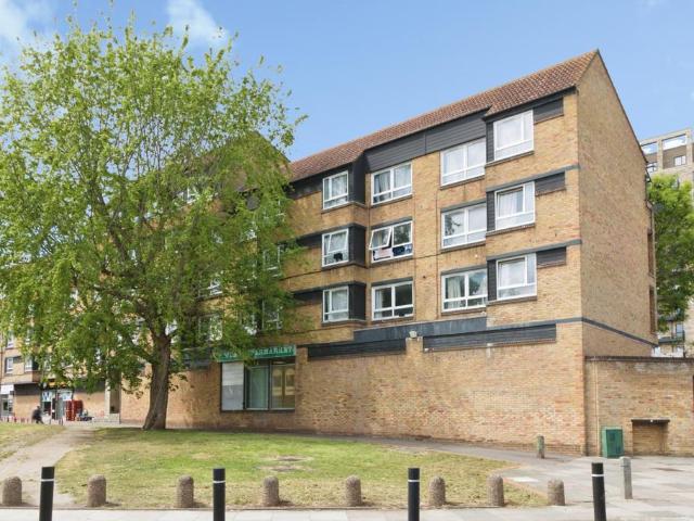 Flat for sale in Greater London