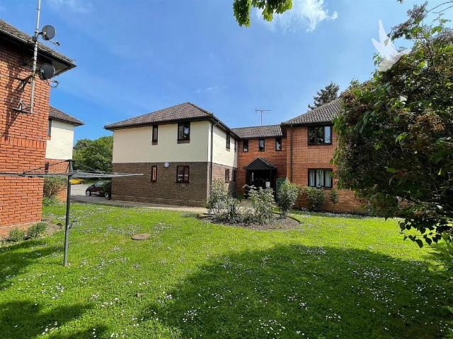 Flat for sale in Maldon, Essex
