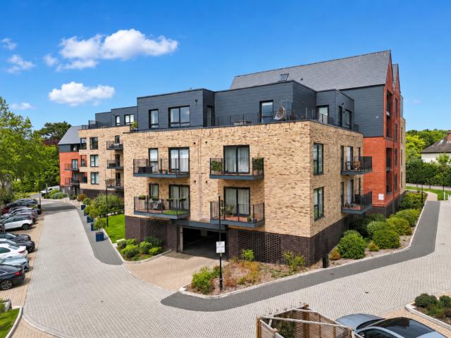 Flat for sale in Navestock Side, Essex