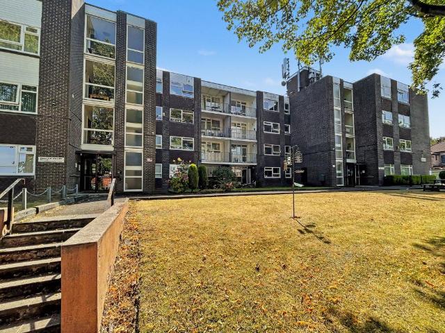 Flat for sale in Georgia, Greater Manchester