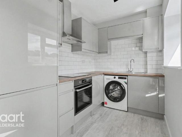 Flat for sale in Luton, Chatham