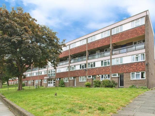 Flat for sale in Callis Yard, Greater London