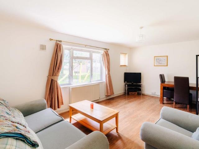 Flat for sale in Feckenham, City Of Bristol