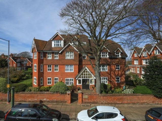 Flat for sale in Eastbourne, East Sussex
