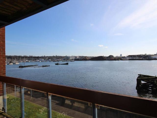 Flat for sale in Bitterne Manor, Isle Of Man