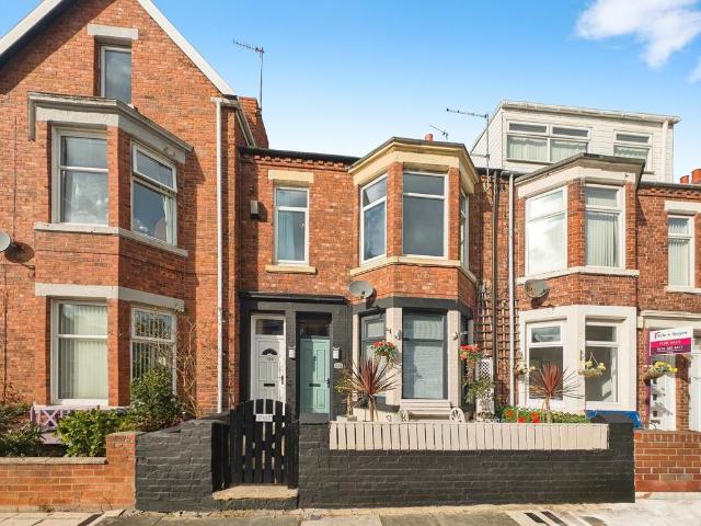 Flat for sale in Westoe, South Shields