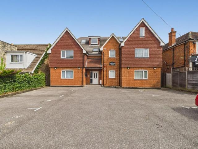 Flat for sale in Winnersh, Isle Of Man