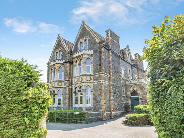 Flat for sale in Clevedon, North Somerset