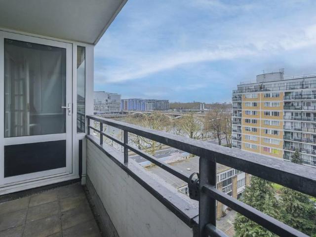 Flat for sale in Pimlico, Greater London