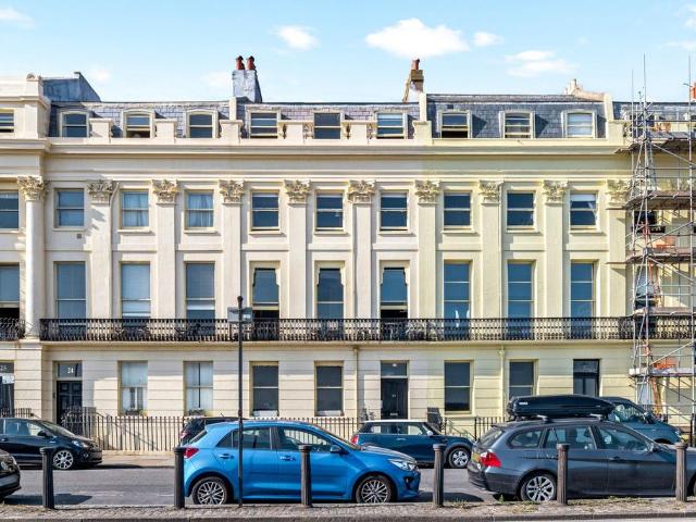 Flat for sale in Brunswick