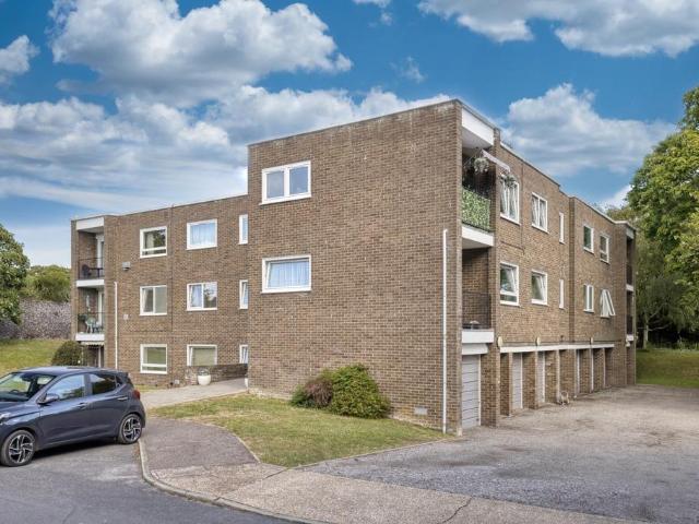 Flat for sale in Kingsgate, Thanet