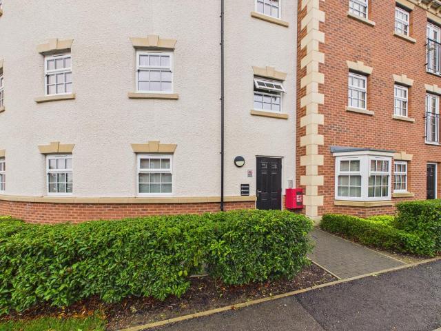Flat for sale in Lubbesthorpe, Pinfold