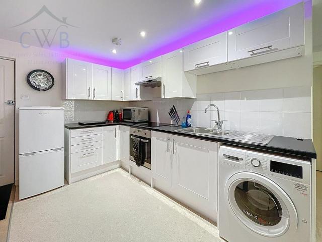 Flat for sale in Snodland, Bourne Vale