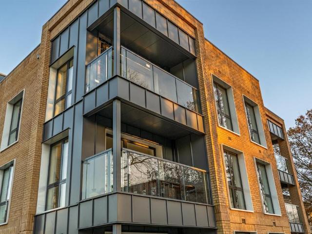 Flat for sale in Worthing, West Sussex