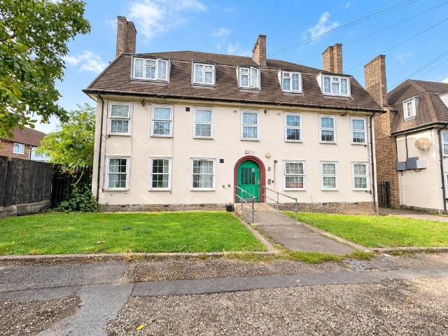 Flat for sale in London Borough of Lewisham, Greater London