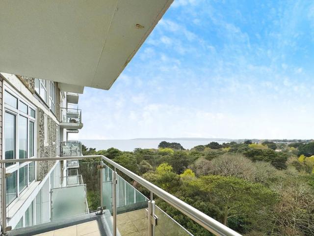 Flat for sale in West Cliff, Bournemouth