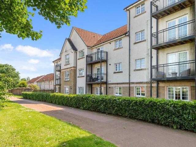Flat for sale in Larbert, Falkirk