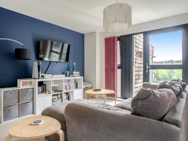 Flat for sale in Spike Island, Feckenham