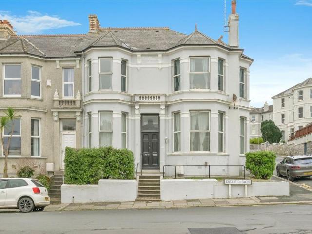 Flat for sale in Mount Wise