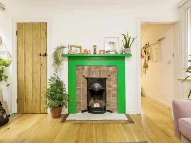 Flat for sale in Guildford Park, Westborough