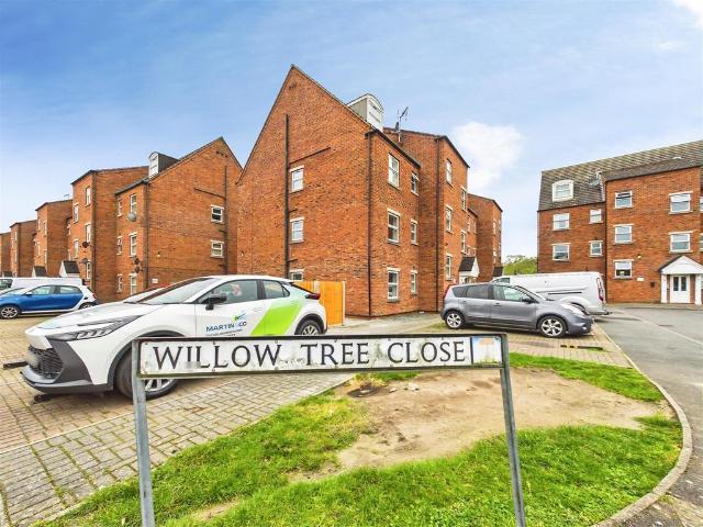 Flat for sale in Boultham, Brayford