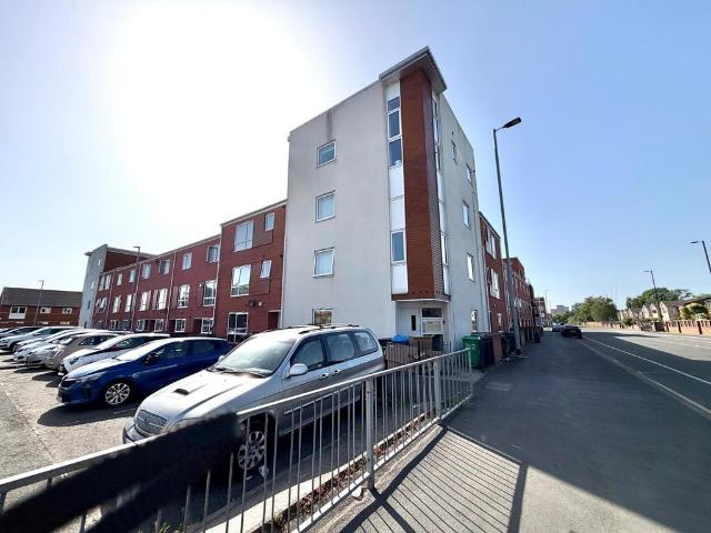 Flat for sale in Georgia, Greater Manchester