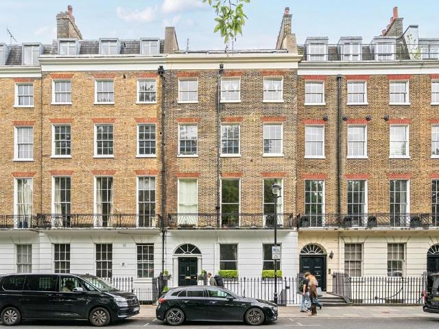 Flat for sale in Marylebone, Isle Of Man