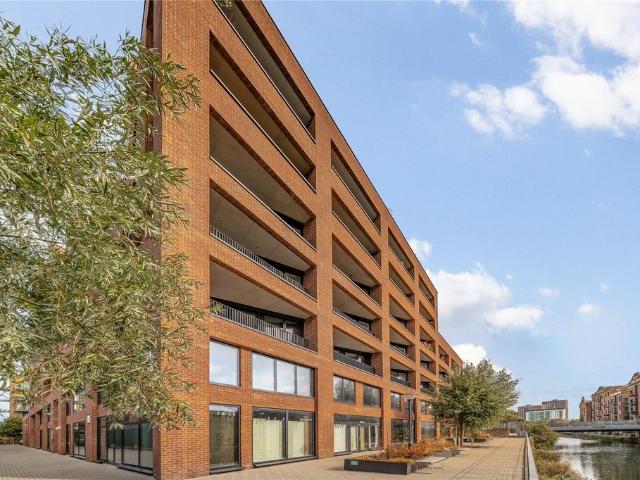 Flat for sale in Bromley-by-Bow, Poplar Grove