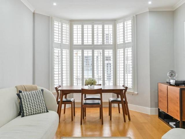 Flat for sale in Kensington, Isle Of Man
