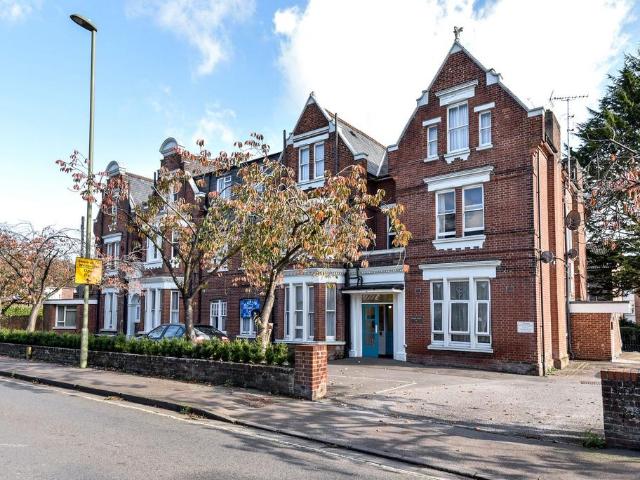 Flat for sale in St Cross, Hampshire