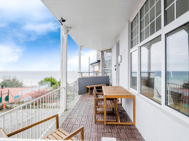 Flat for sale in Penbeagle, Cornwall