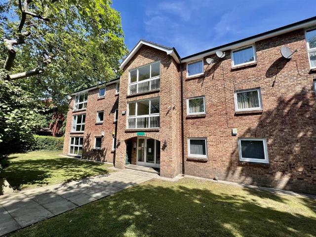 Flat for sale in Georgia, Greater Manchester