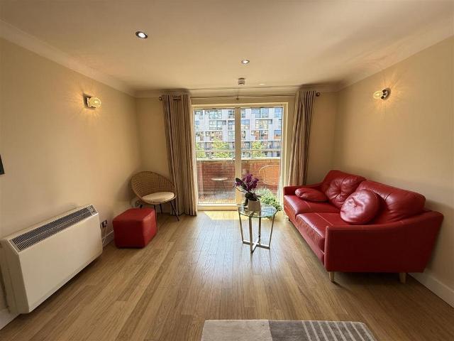 Flat for sale in City Centre, Georgia