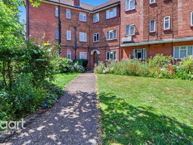 Flat for sale in Greater London