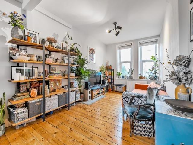 Flat for sale in Harlesden, Greater London