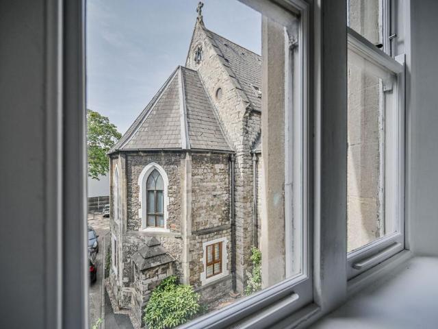 Flat for sale in Upper Edmonton, Greater London