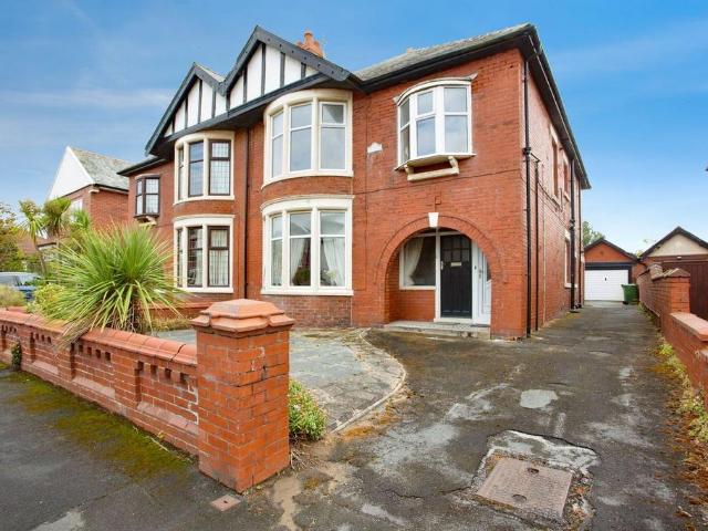 Flat for sale in St Annes, Fylde