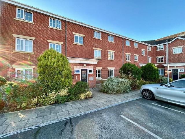 Flat for sale in Brownedge, Firbank